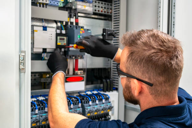 Best Licensed Electrician  in Giddings, TX